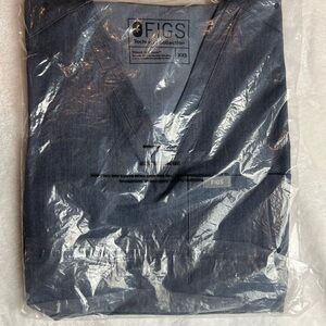 FIGS Catarina One Pocket Scrub Top